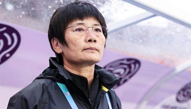九游娱乐官方-铿锵玫瑰水庆霞意外挂帅女足 肇俊哲陈婉婷均无缘